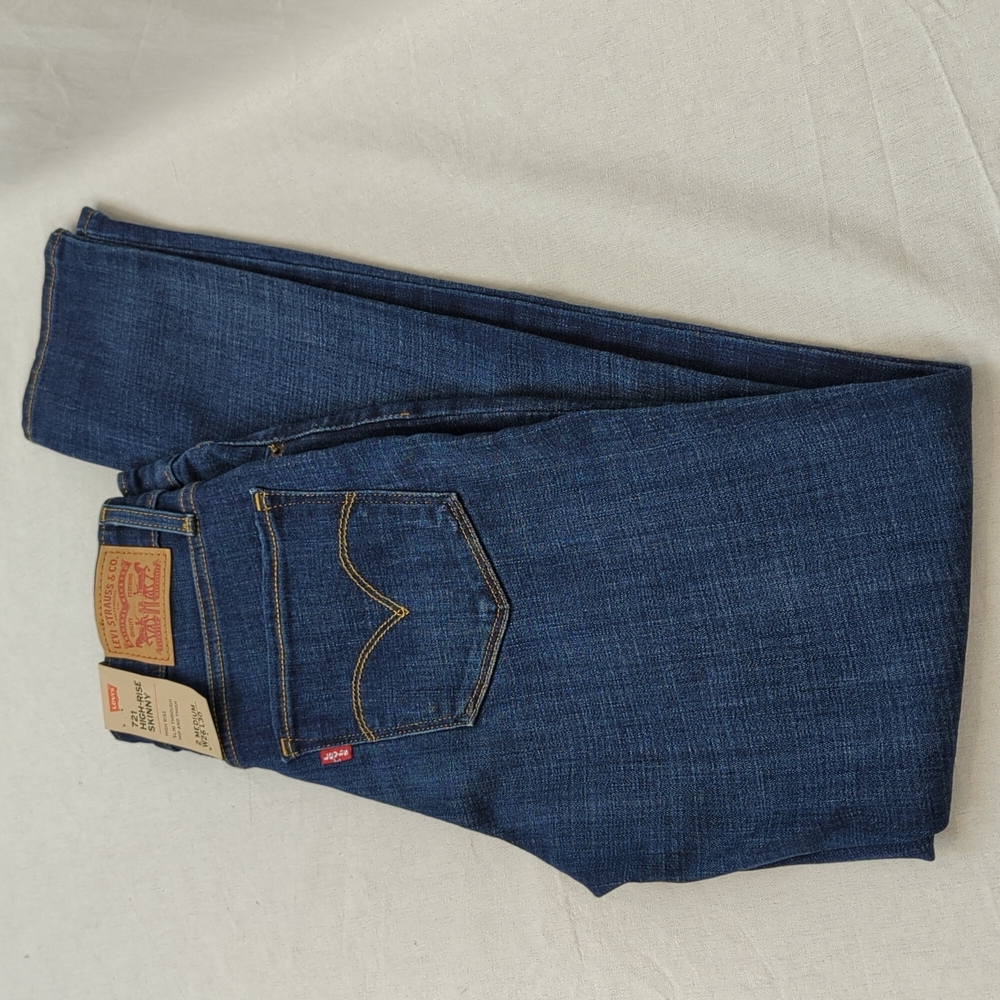 NWT LEVI'S 721 HIGH-RISE SKINNY JEANS - Picture 2 of 6